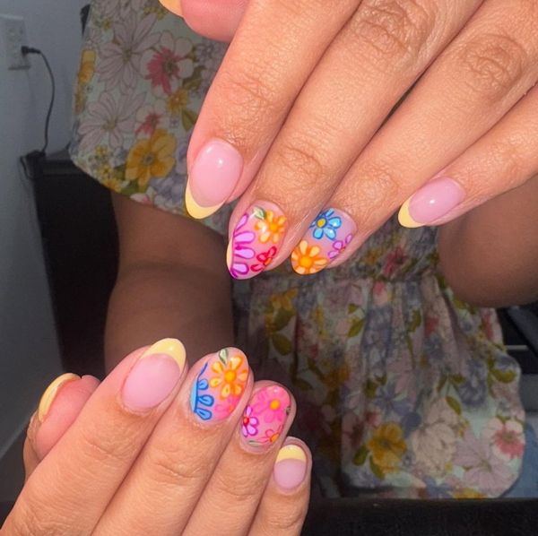 Chrome cat-eye nails